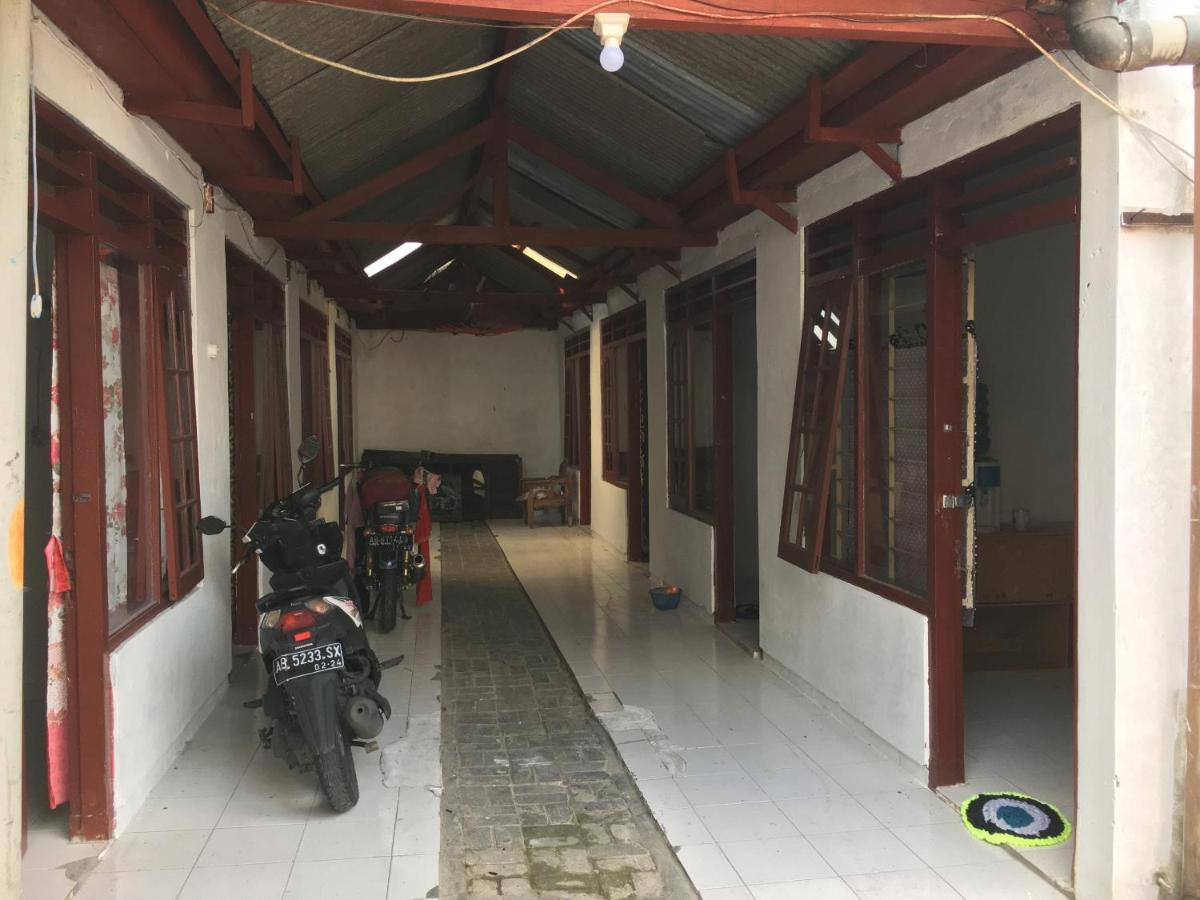 Tambak Bayan Guesthouse Kejayan Exteriér fotografie